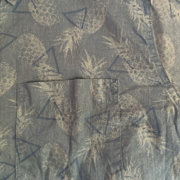 Hollister long sleeve button down shirt - Picture 2 of 3